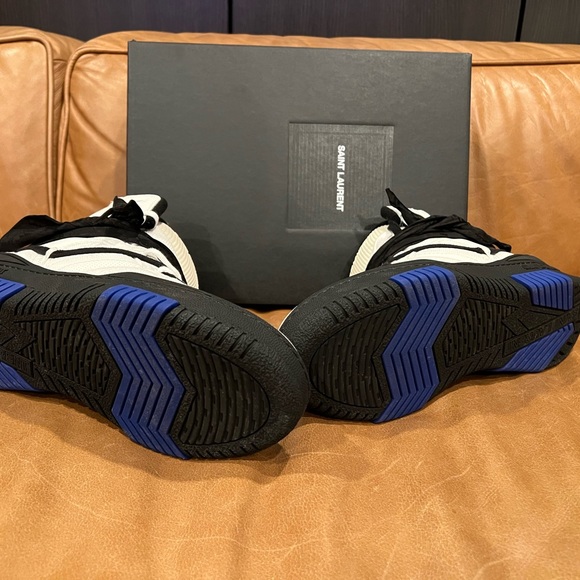 Saint Laurent CURE 05 Sneakers. - Picture 2 of 4